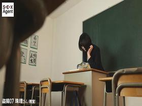 女の子の普通の日常を盗撮しようとしたら、お宝映像が撮れてしまいました。　サンプル画像18